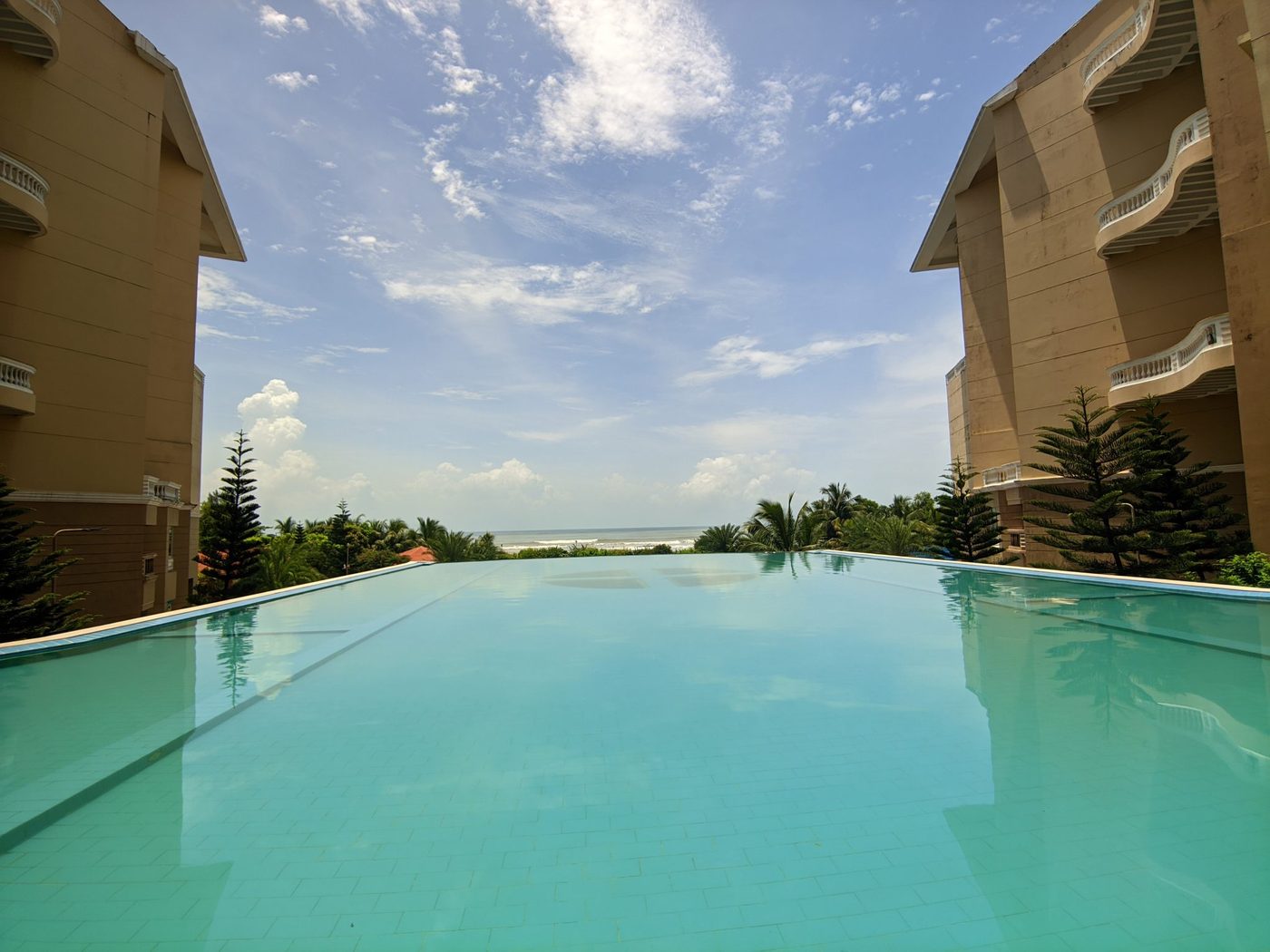 Infinity pool looking out to the sea